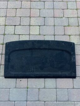 Plato kufru VW Golf 4