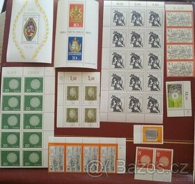 Poštovní známky a aršíky