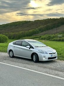 Toyota Prius III Hybrid Střešní okno