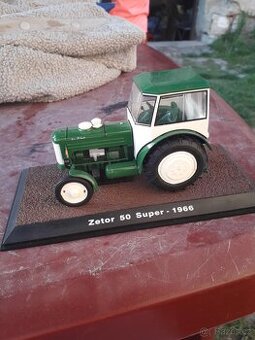 Staré retro autíčko, traktor ZETOR 50 SUPER-1966, měřítko 1: