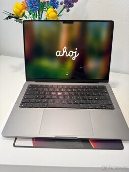 Prodám MacBook Pro 14" (2021) – M1 Pro, vesmírně šedý