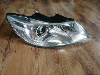 Škoda Octavia II facelift pravý halogen - originál