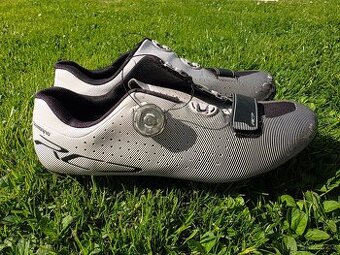Prodám silniční tretry Shimano SH-RC700