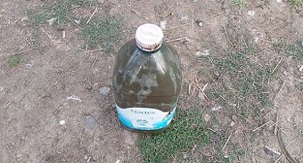 Domácí Hnojivo ze Slepičinců 1,5L