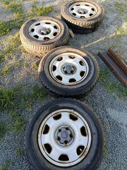 215/70 R16 Gumy+ disky Toyota Rav