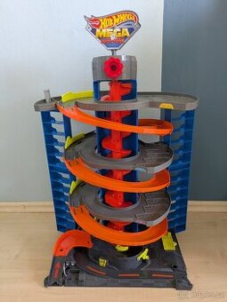 Hot Wheels City mega garáž