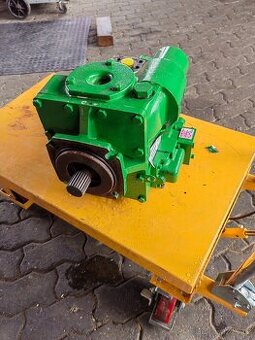 John Deere t 670