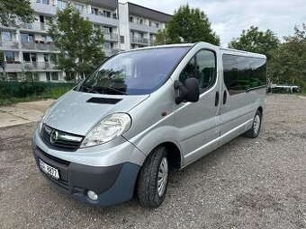 Opel Vivaro 2.5 CDTI 8 míst Dlouhá verze 2007