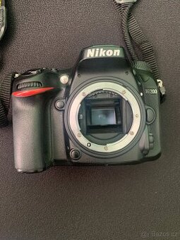 Nikon D7200 - super stav, 3x baterie a příslušenství - 1