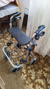 čtyřkolové skládací chodítko