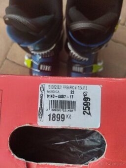 Lyžařské boty vel. 220