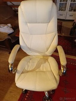 Kancelářské křeslo