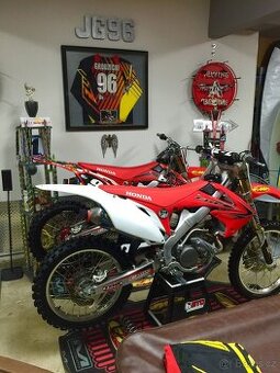 Koupím moto ve špatném stavu , zadřené nebo nepojizdné