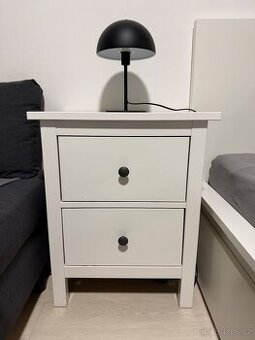Noční stolek