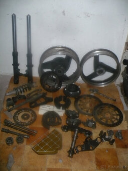 Kawasaki ZZR 1100  r.95 -díly