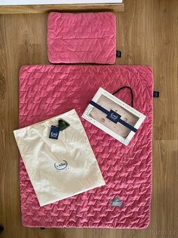 Set do postýlky La Millou sada polštářku, deky a prostěradla