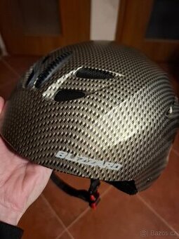 Lyžařská helma vel. 60-62 cm