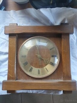 Hodiny / nástěné /