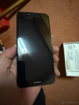mobilního telefonu Huawei Y6 Prime 2018.