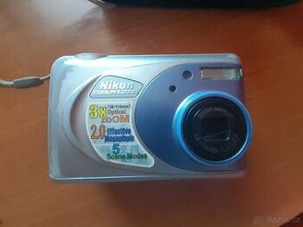 prodám digitální fotoaparáty