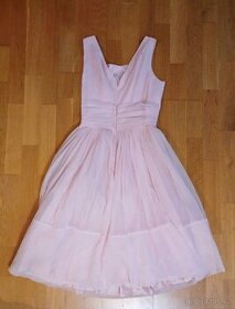 Plesové růžové šaty