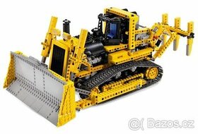 LEGO 8275 Buldozer s motory sestavený