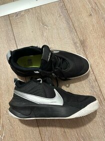 Tenisky Nike Hustle D,velikost 38