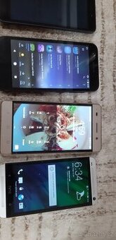 Prodám starší telefony funkční s nabíječkama
