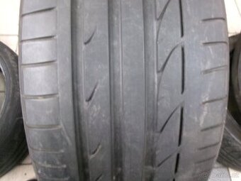 255/40 R18 BRIDGESTONE (5,5mm) č.15566