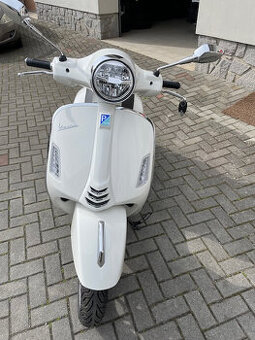 Vespa GTS super 125
