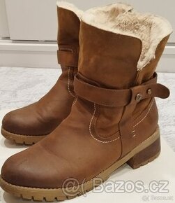 PRODÁM Dámské zimní boty S KOŽÍŠKEM Hnědé