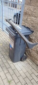 Škoda Favorit zadní křídlo páté dveře