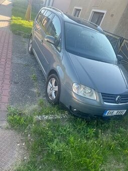 7 míst volkswagen Touran