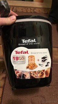 Prodám domácí pekárnu Tefal