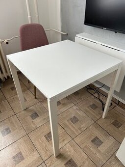Prodej jídelního stolu Vihals (IKEA)