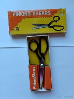 Krejčovské celokovové entlovací nůžky PINKING SHEARS