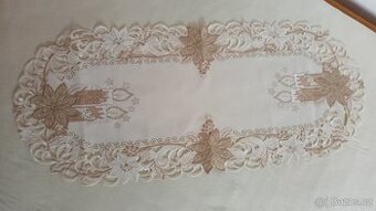 Krásný vánoční ubrus 87 x 37 cm