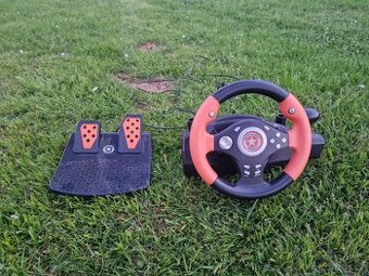 Volant a pedáli na PC