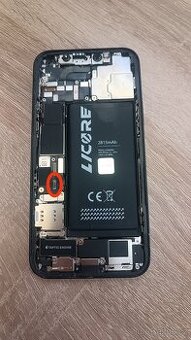 Iphone 12 na náhradní dily