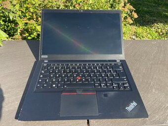 Lenovo T495s - dotykové FullHD LCD, grafika i na hry