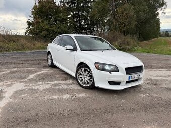 V30 2.0D R-design