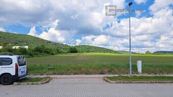 Prodej stavebního pozemku 716 m2  v Tišnově s výhledem na ho