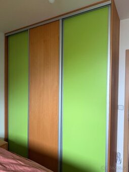 Šatní skříň - 1