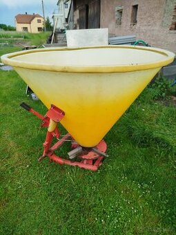 Rozmetadlo hnojiv 500l