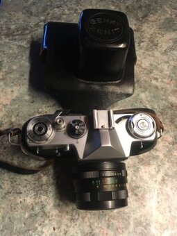 Praktica LTL + carl zeiss 2.8/50 a Zenit EM + Helios 2/58