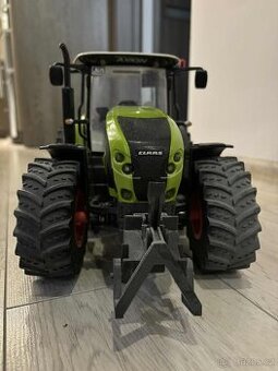 Traktor na dálkové ovládání zelený Claas Axion 870 RC