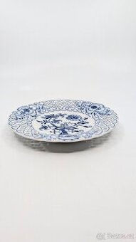 Cibulákový talíř s dírkami