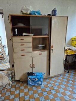 Retro kredenc - kuchyňská stěna, dřevěná postel