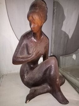 Starožitná soška-akt] ženy