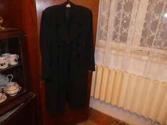 Starý dámský kabát